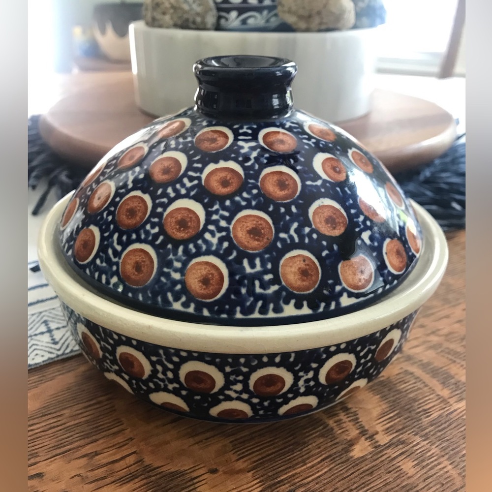 Polish pottery 2 piece covered baker container jar plate